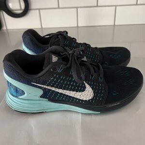 Nike Lunar Size 7